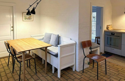 Skanderborg Municipality House | Idyllic house by Mossø with courtyard