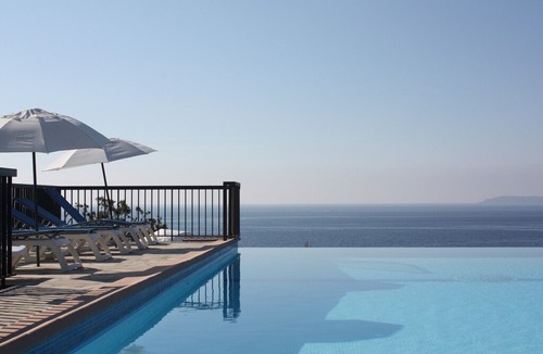 Le Lavandou Apartment | IDYLLIC IN PRAMOUSQUIER CLOSE BEACH