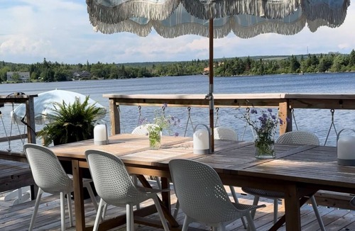 Prospect Bay Apartment | Idyllic Lakefront Retreat 20 mins from Halifax