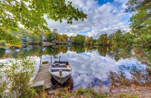 Bradford House | Idyllic Lakefront Cottage Near Mount Sunapee