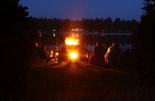 Lake Morton-Berrydale House | Idyllic Lakefront Getaway