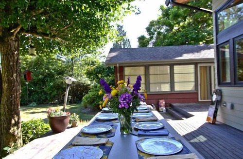 Lake Morton-Berrydale House | Idyllic Lakefront Getaway