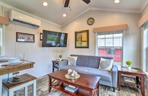 Pleasant Mount Cottage | Idyllic Poconos Cottage w/ Deck & Community Perks!