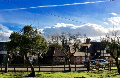 Bodenham House | Idyllic riverside location