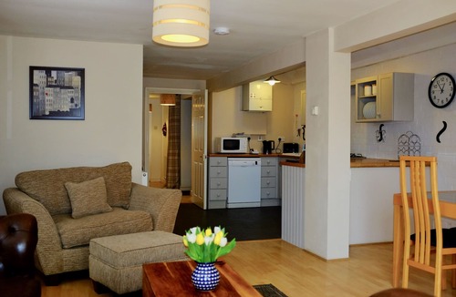 Bodenham Apartment | Idyllic riverside location