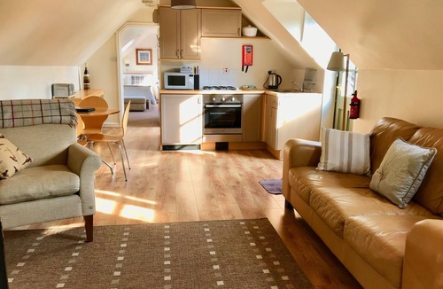 Bodenham Apartment | Idyllic riverside location