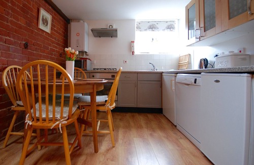 Bodenham House | Idyllic riverside location