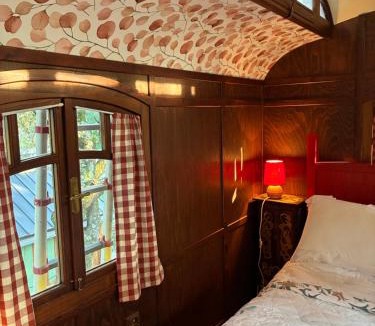 Les Assions Other | Idyllic Roulotte