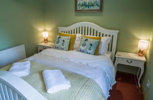 Priors Marston House | Idyllic Suite at Lower Fields Farm