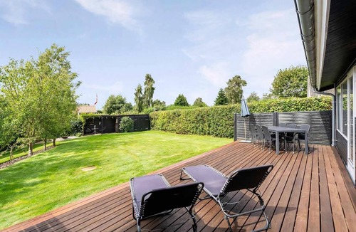 Skovmose House | Idyllic summer house close to water and nature