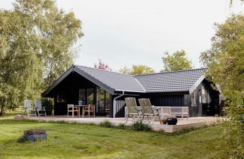 Venemose House | Idyllic Summer House On The Coast Of West Zealand