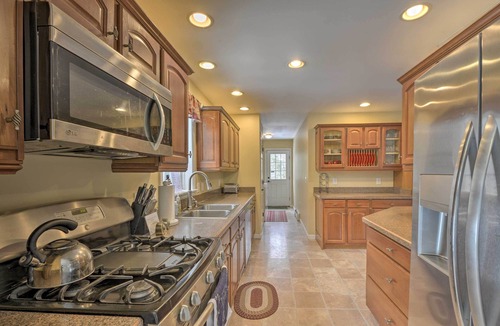 Washington House | Idyllic Washington Retreat w/Fire Pit & Yard