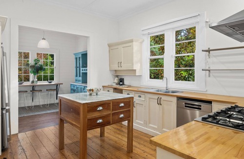 Bundanoon House | Idyllically Charming 5-Bed Country Cottage