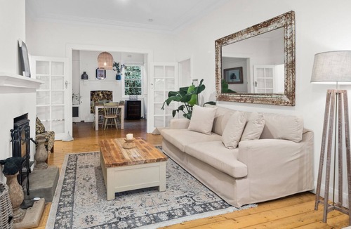 Bundanoon House | Idyllically Charming 5-Bed Country Cottage