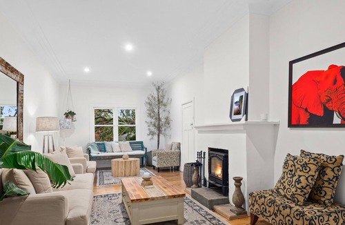 Bundanoon House | Idyllically Charming 5-Bed Country Cottage