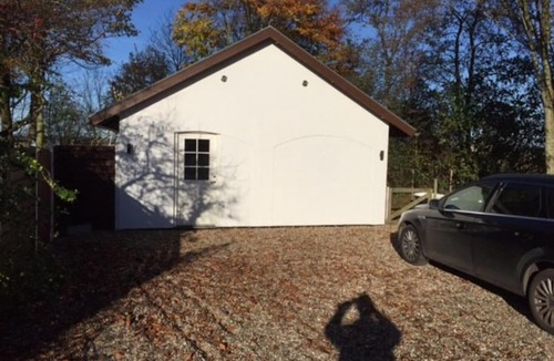 Vejle House | Idyllisk anneks, hvor lejer har eget hus.