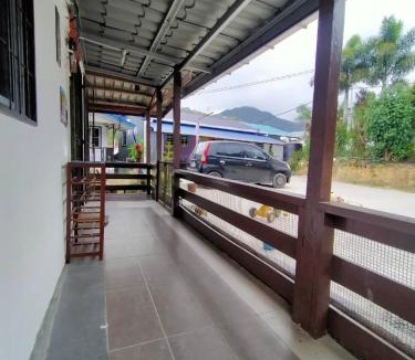 Dumpiring Atas House | IDZ Jb ISLAM House