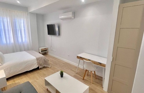 Hortaleza Apartment | IFEMA within reach: Cozy accommodation