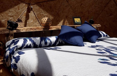 Prades Bed & Breakfast | Iglú con Techo de Cristal Premium