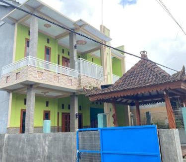 Tamansuruh House | Ijen kingdom guest house