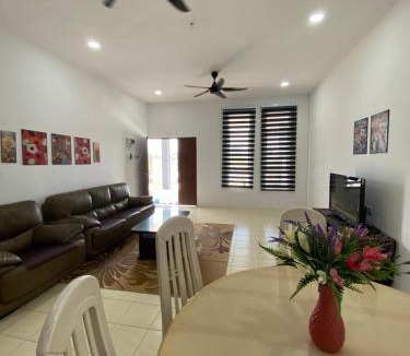 Cherating House | Ikhwan HOMESTAY CHERATING