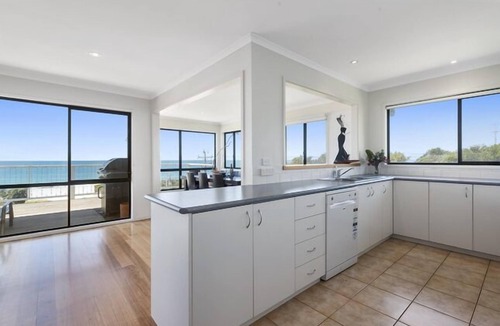 Great Ocean Road House | IL Mare (expansive ocean views)