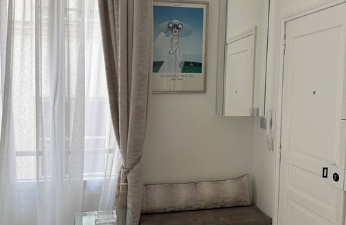 Arsenal Apartment | ILE ST LOUIS BEAUTIFUL STUDIO at 3 mn from Notre Dame