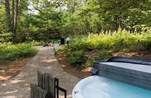 Luther Apartment | Ilex Forest Retreat: Blackthorn