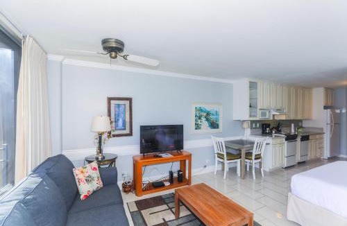 Waikiki House | Ilikai Marina 987