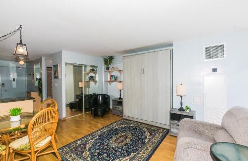 Waikiki Apartment | Ilikai Marina 995 City View Studio