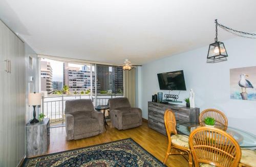 Waikiki Apartment | Ilikai Marina 995 City View Studio