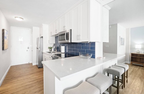 Waikiki Apartment | Ilikai Marina Vacations