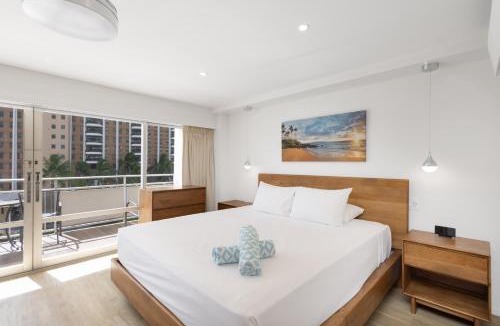Waikiki House | Ilikai Tower 438
