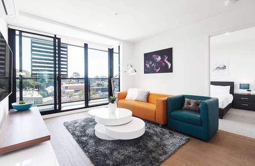Cheltenham Apartment | Ilixir Apartments by Ready Set Host