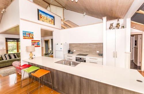 Waratah House | Illangi Beach Retreat