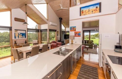 Waratah House | Illangi Beach Retreat