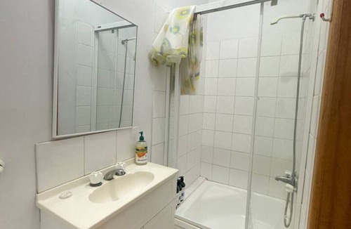 Marrickville Apartment | Illawarra Loft | Double Bed, Restaurants, Cafes