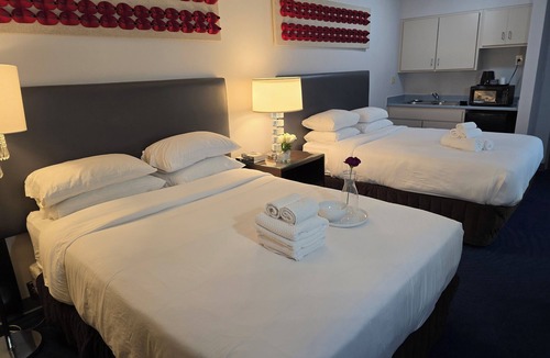 Rantoul Hotel | Illini Inn & Suites Hotel - Rantoul/Gifford/Champaign/Urbana