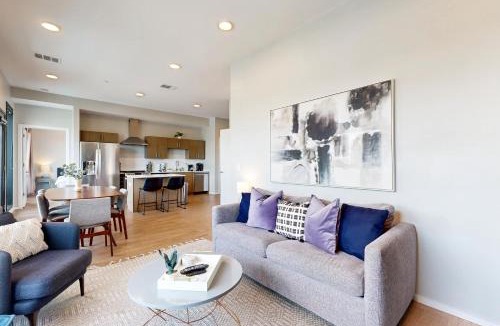Edgehill Apartment | Illume 303