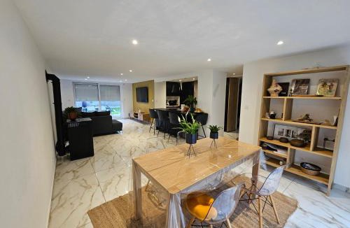 Saint-Priest-en-Jarez Villa | Illy's