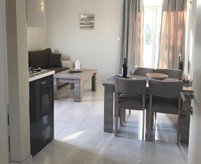 Cove Makarac (Milna) Resort | Illyrian Resort