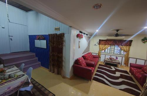 Kampung Bukit Tok Bat House | Iltizam Homestay