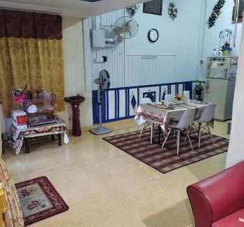 Kampung Bukit Tok Bat House | Iltizam Homestay