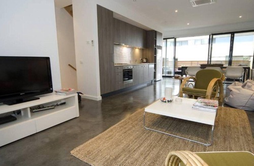 Flinders Apartment | Iluka - Apartment in Flinders