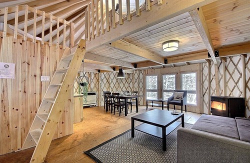 Saint-David-de-Falardeau Ski Chalet | Imago Village