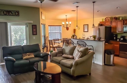 South Bradenton House | IMG Lake & Beach Home with Pool White Sand BeachesnMAY 16-10, Oct, Nov SPECIALS!