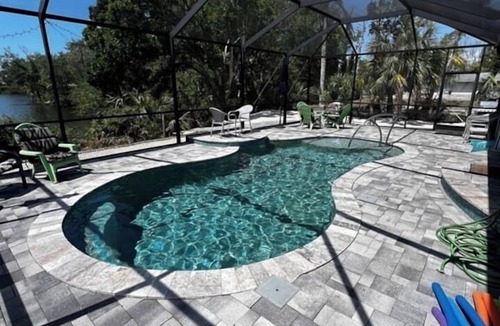 South Bradenton House | IMG Lake & Beach Home with Pool White Sand BeachesnMAY 16-10, Oct, Nov SPECIALS!