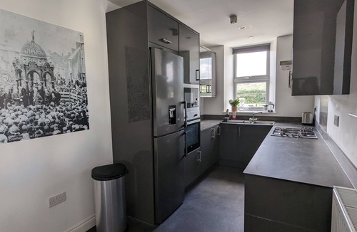 Merthyr Tydfil Apartment | Immaculate 1-bed Apartment in Merthyr Tydfil