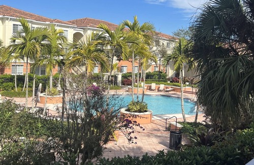 Hunt Club Condo | Immaculate 2 Bedroom 2 Bathroom Condo
