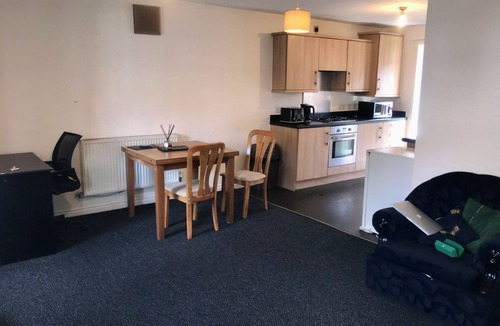 Smethwick Apartment | Immaculate 2-Bed Apartment in Smethwick